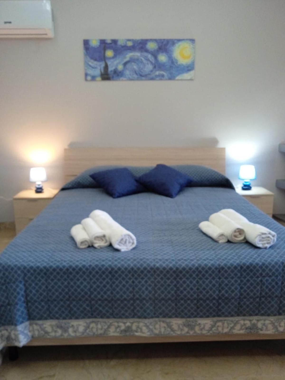 Bougainvillea Casa Vacanza 카스텔부오노 외부 사진